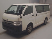 TOYOTA REGIUS VAN