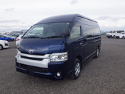 TOYOTA HIACE COMMUTER